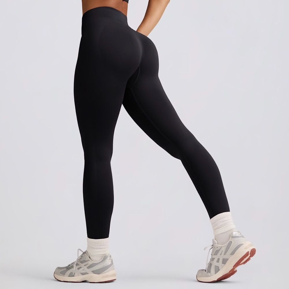 NWT BO + TEE Black High-Waisted Contour Leggings